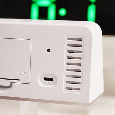 GH9001 Digital Alarm Clock With LED, Dual Alarm