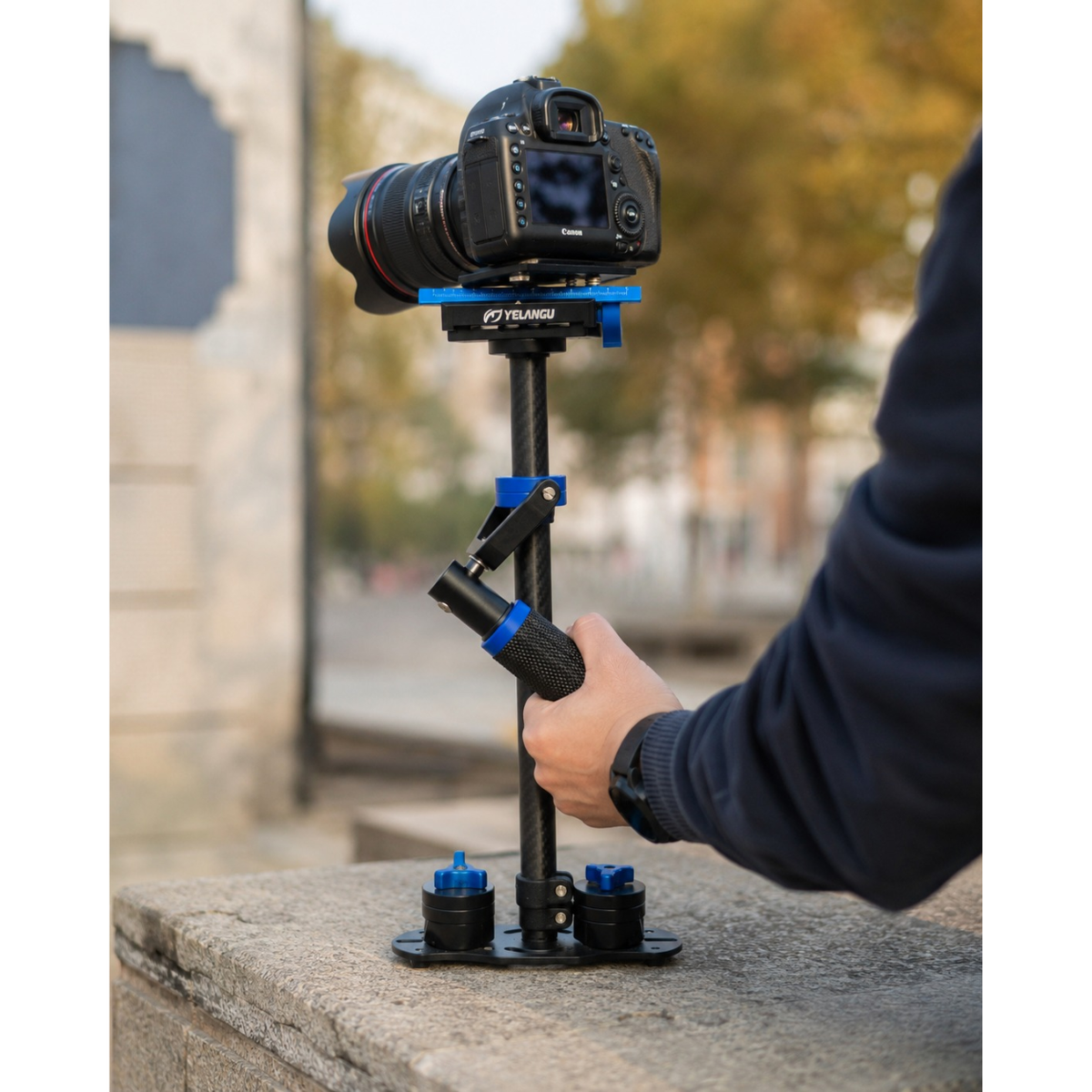 YELANGU Carbon Fiber Camera Stabilizer with Carry Bag – Adjustable